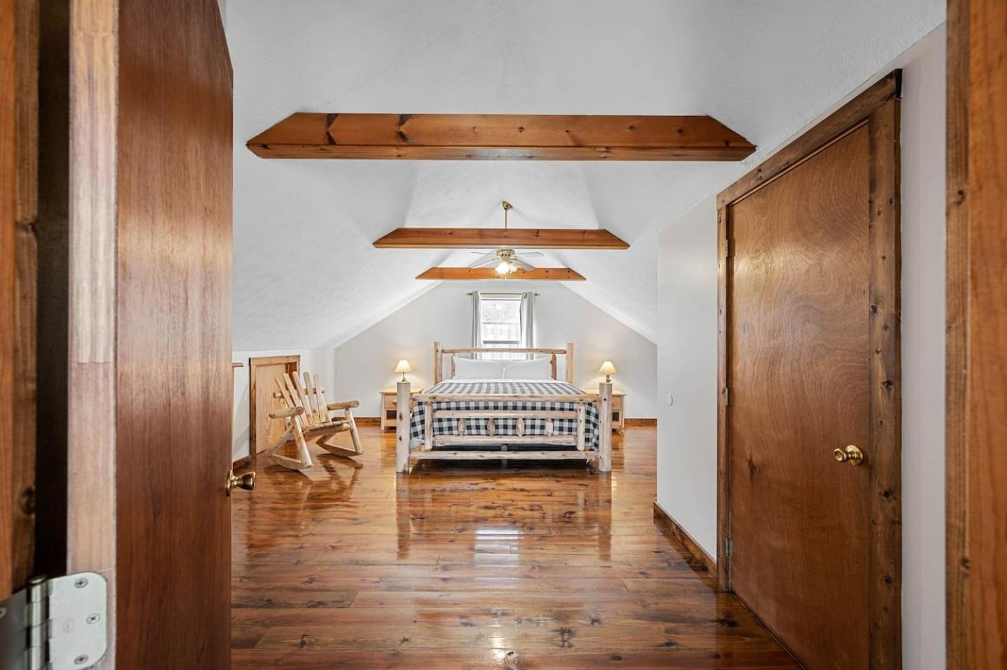 Dog Friendly! Views! Hot Tub! Close To Pf! Gsmnp Sevierville Exterior photo